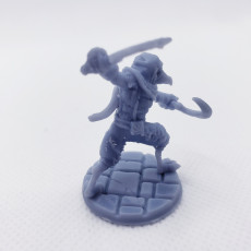 Picture of print of Kenku Assassin Alternative Pose [Pre-Supported]